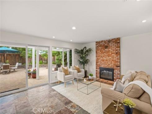 12  Mayflower  , Irvine, CA