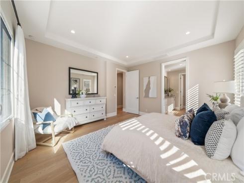 126 Bellini , Irvine, CA