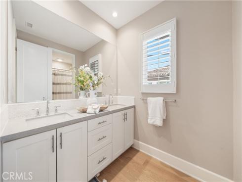 126 Bellini , Irvine, CA