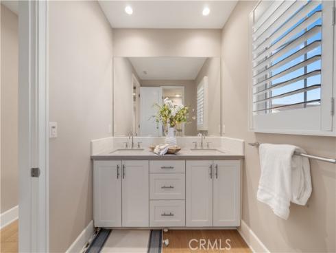 126 Bellini , Irvine, CA