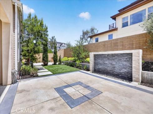 168 Crossover , Irvine, CA