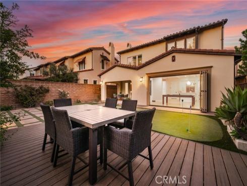 10 Shadybend , Irvine, CA