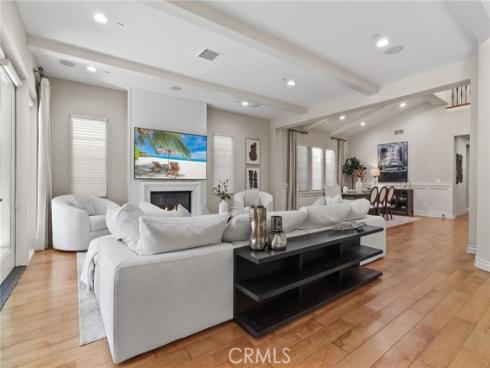 10 Shadybend , Irvine, CA