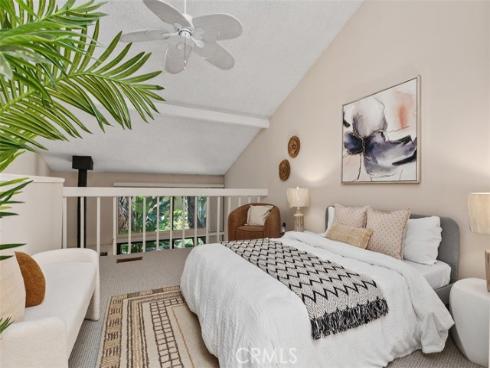204 Pineview , Irvine, CA