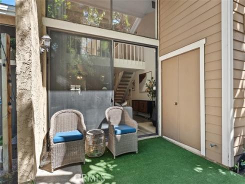 204 Pineview , Irvine, CA