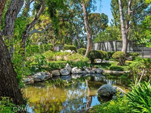 204 Pineview , Irvine, CA