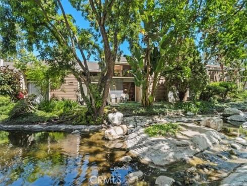 204 Pineview , Irvine, CA