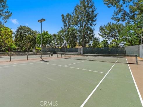 204 Pineview , Irvine, CA