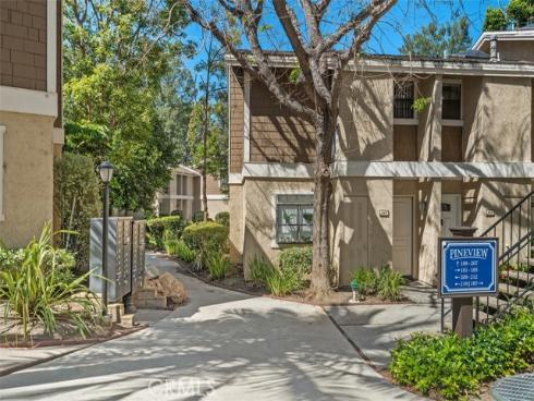 204 Pineview , Irvine, CA