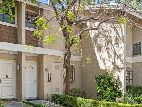 204 Pineview , Irvine, CA