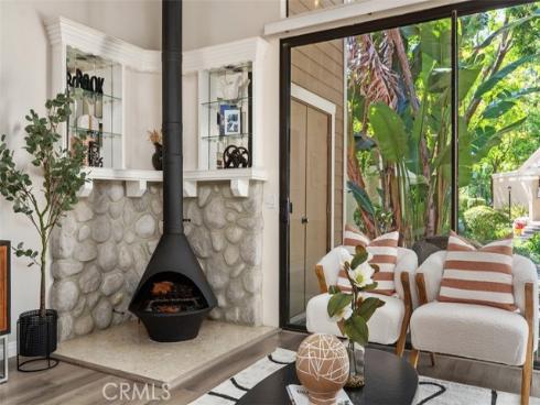 204 Pineview , Irvine, CA