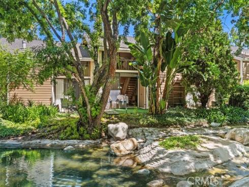 204 Pineview , Irvine, CA