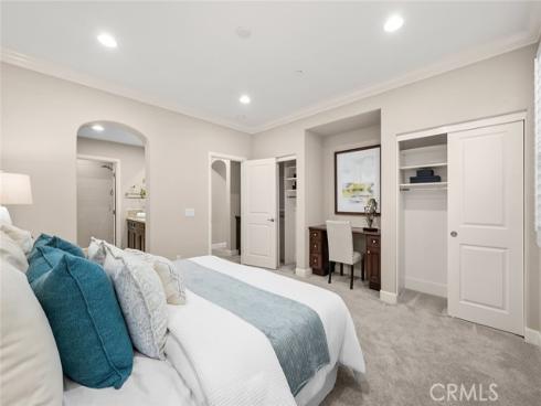 121 Catalonia , Irvine, CA