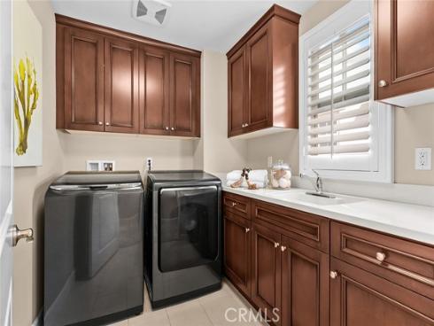 121 Catalonia , Irvine, CA