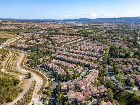 121 Catalonia , Irvine, CA