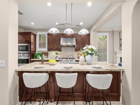 121 Catalonia , Irvine, CA