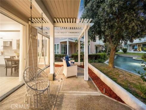 56 Lakefront 52 , Irvine, CA