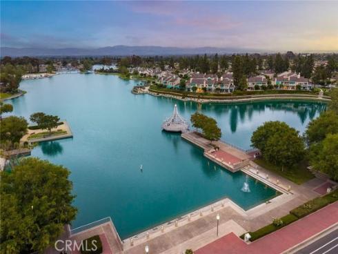 56 Lakefront 52 , Irvine, CA