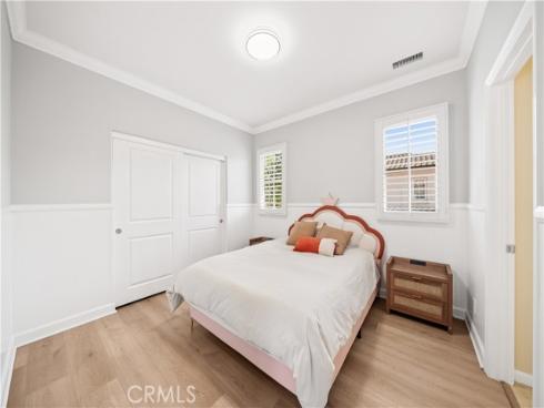 21 Fanpalm , Irvine, CA