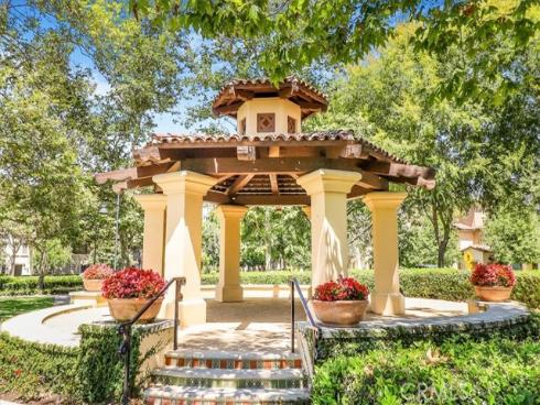 32 Perennial , Irvine, CA