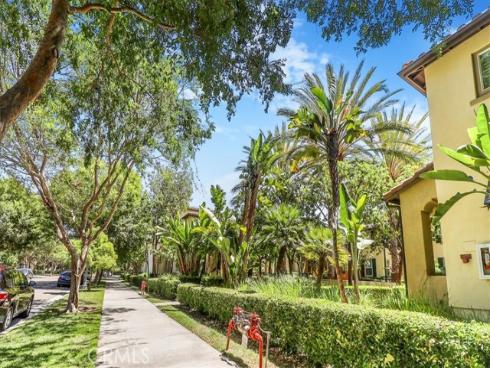 32 Perennial , Irvine, CA