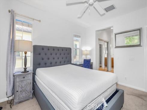 32 Perennial , Irvine, CA
