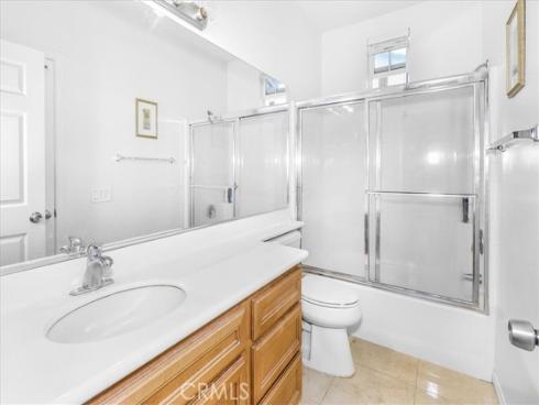 32 Perennial , Irvine, CA