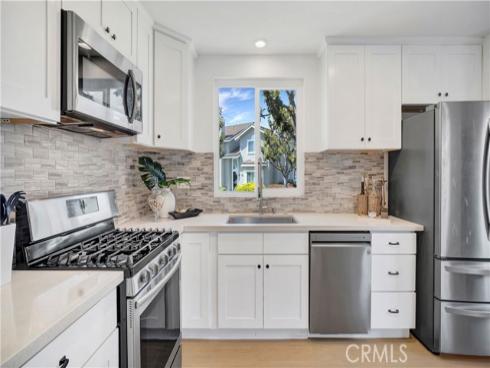 336 Fallingstar , Irvine, CA