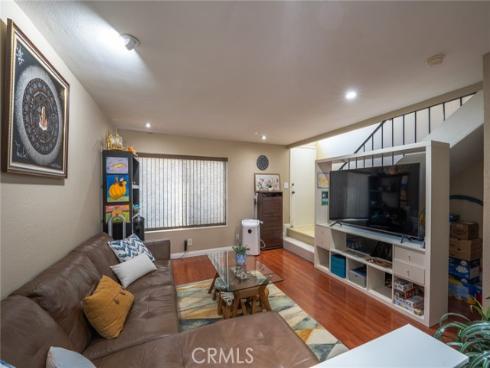 45 Oval , Irvine, CA