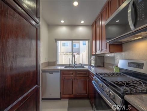 45 Oval , Irvine, CA