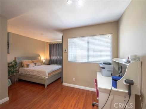 45 Oval , Irvine, CA