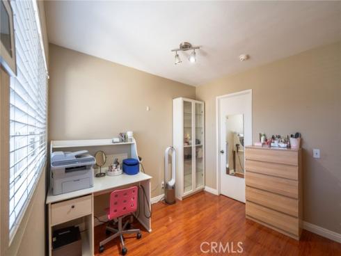 45 Oval , Irvine, CA