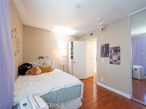 45 Oval , Irvine, CA