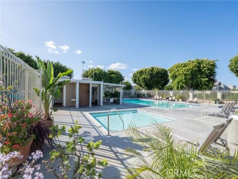 45 Oval , Irvine, CA