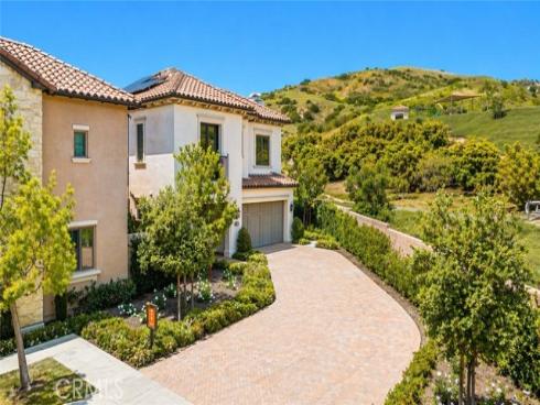 162 Winnett , Irvine, CA