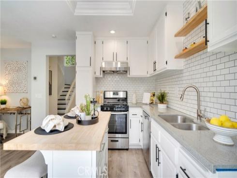 178 Monroe , Irvine, CA