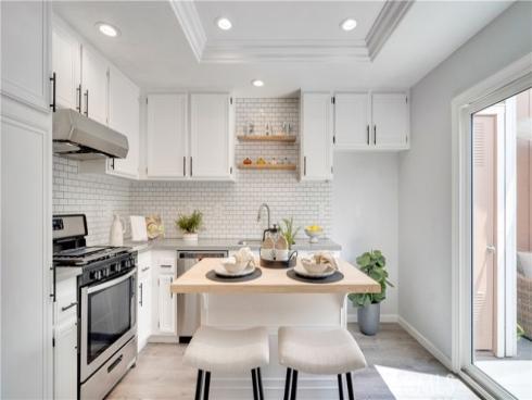 178 Monroe , Irvine, CA