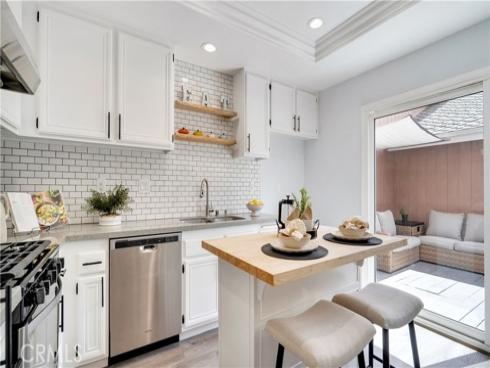 178 Monroe , Irvine, CA