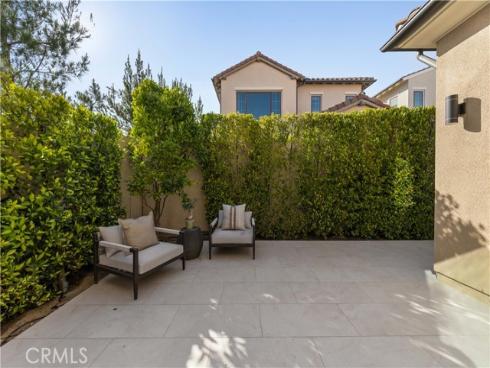 135  Statura  , Irvine, CA