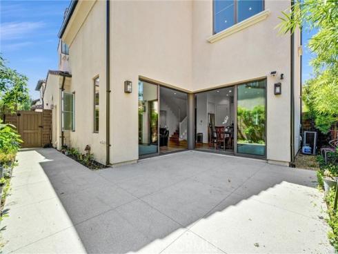 151  Winnett  , Irvine, CA