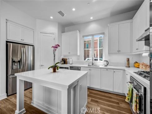 151  Winnett  , Irvine, CA