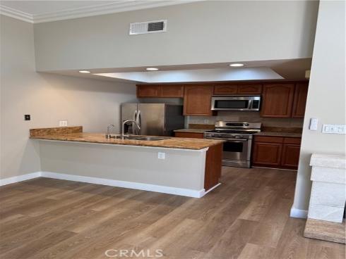 14 Avellino , Irvine, CA