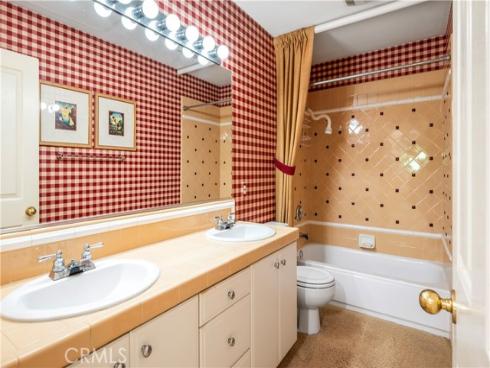 42 Kelsey , Irvine, CA