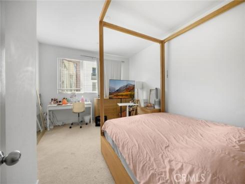 19 Delancy , Irvine, CA