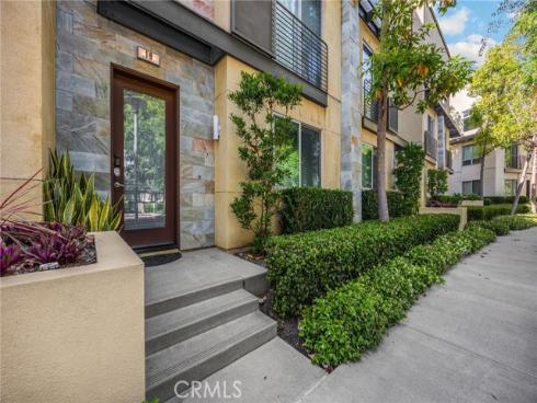 19 Delancy , Irvine, CA