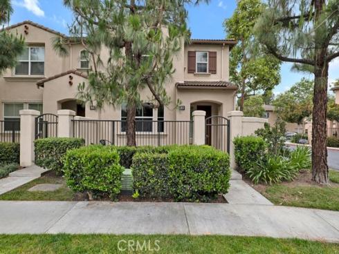 82 Trailing Vine , Irvine, CA