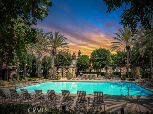 82 Trailing Vine , Irvine, CA