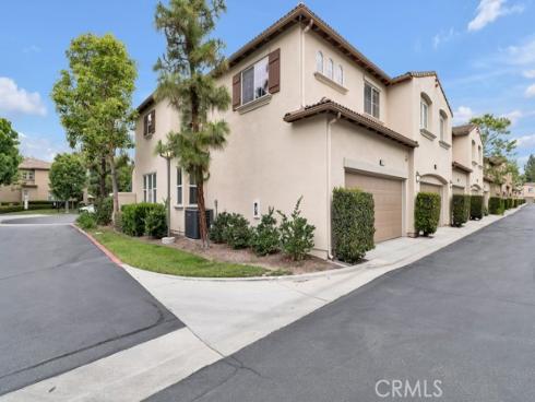 82 Trailing Vine , Irvine, CA