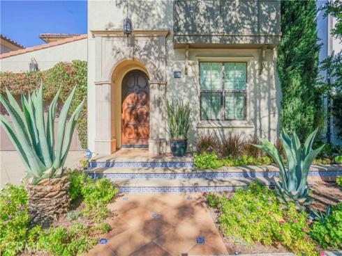 65 Rolling Green , Irvine, CA