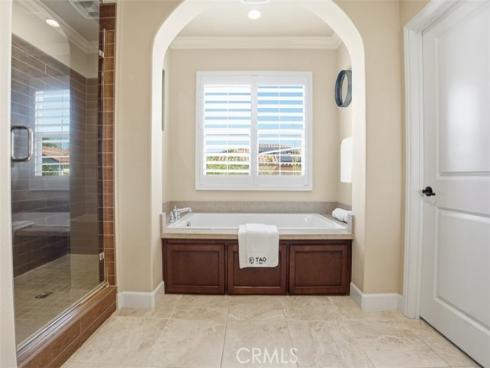 65 Rolling Green , Irvine, CA